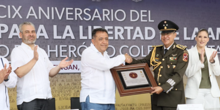Recibe José Luis Cruz Lucatero reconocimiento del Ejercito Mexicano