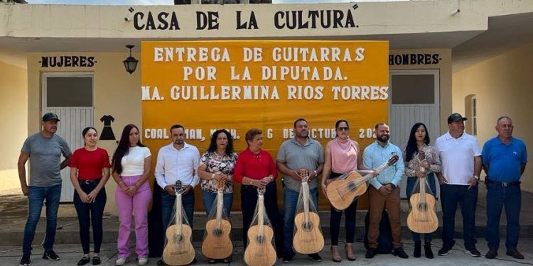 Apoyo total a la Cultura y el Arte de Coalcomán; Guillermina Ríos Torres