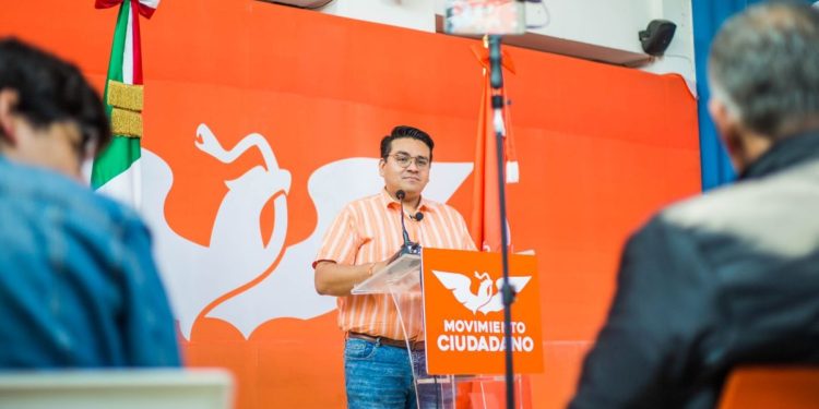 Celebra Toño Carreño conformación de la bancada Naranja