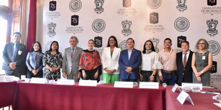 En conversarlo binacional, analiza 75 Legislatura tema de migración