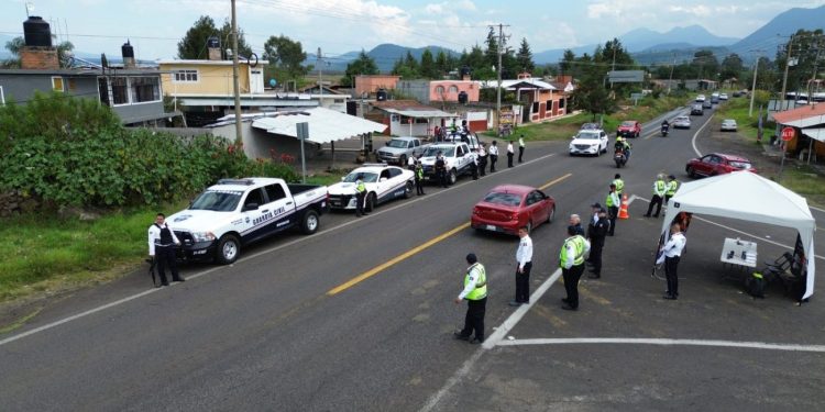 Turistas reconocen exitoso despliegue de seguridad en Noche de Muertos