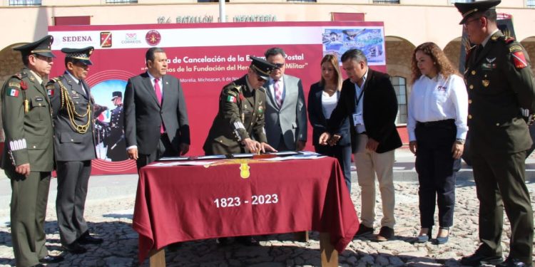 Conmemoran con timbre postal los “200 Años de la Fundación del Heroico Colegio Militar”.