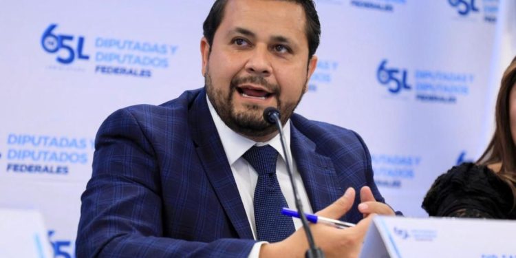 Morena asfixia a los municipios: Armando Tejeda CID