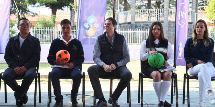 Impulsa Alfonso Martínez el desarrollo integral de jóvenes en San Nicolás Obispo