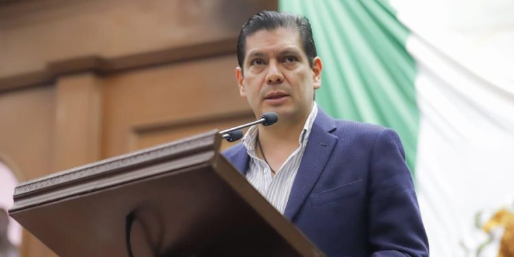 Imprescriptibles, daños al ambiente, propone Ernesto Núñez