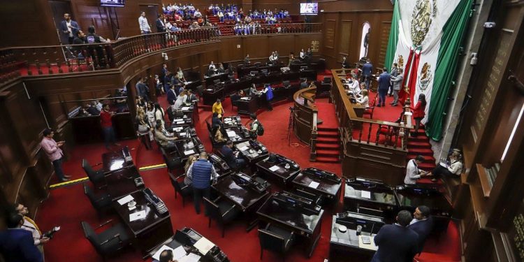 Autoriza Congreso contratación de créditos a municipios de Lagunillas y Tuzantla