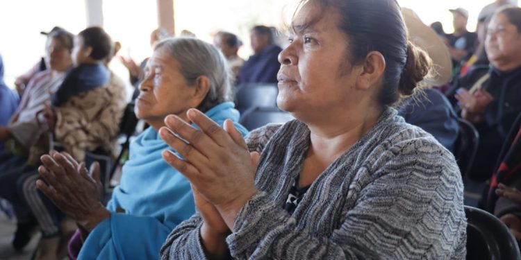 Pueblos indígenas, fundamentales en la transformación de México: Torres Piña