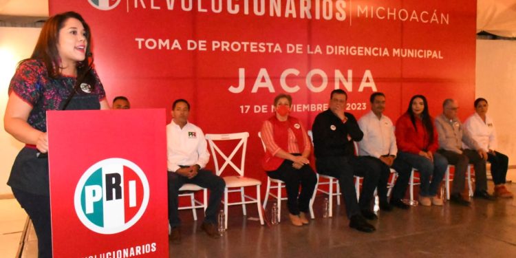 La mejor manera de honrar a nuestros padres y abuelos es siendo revolucionarios: Memo Valencia