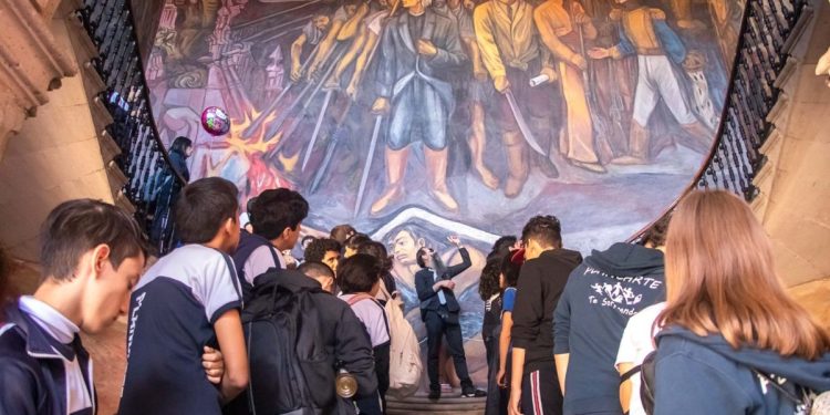 Arrancan recorridos culturales en Palacio de Gobierno