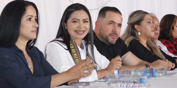 La unidad del PRD necesaria para salvaguardar libertades y derechos de las y los michoacanos: Araceli Saucedo