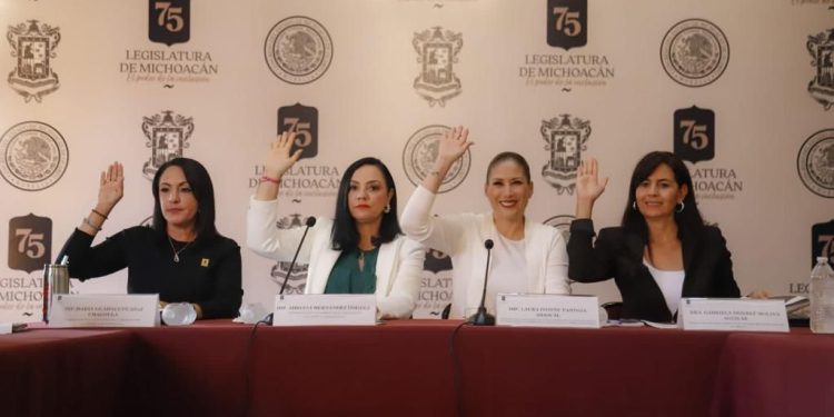 Con firme compromiso Lupita Díaz Chagolla velará para que se cumpla con la ley y el bienestar de las niñas y niños en Michoacán