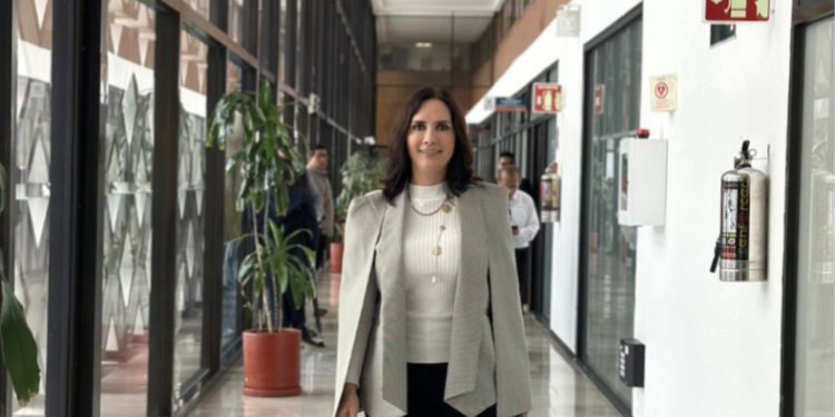 La diputada Macarena Chávez busca preservar el legado lingüístico de los pueblos indígenas.