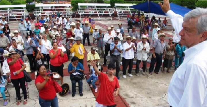 Gicela Martínez la mujer que inició su lucha social desde Apatzingán apoyando a Obrador desde abajo