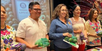 Sectur invita a disfrutar en Peribán de la Expo Aguacatera 2023