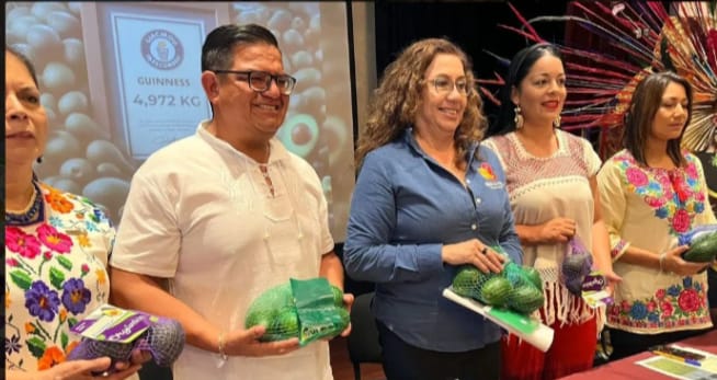 Sectur invita a disfrutar en Peribán de la Expo Aguacatera 2023