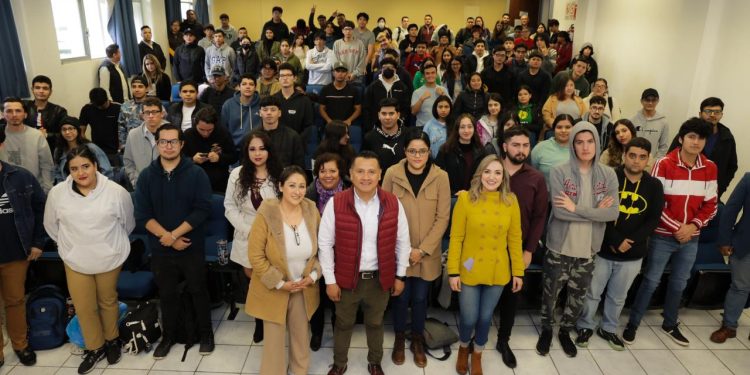 Juventudes concentran el presente y el futuro de México: Torres Piña