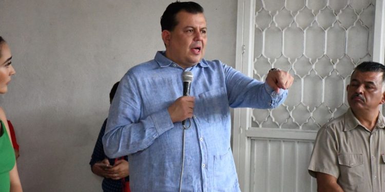 Que el gobierno asuma su responsabilidad y no sea la delincuencia quien gobierne y someta al sector campesino: Memo Valencia