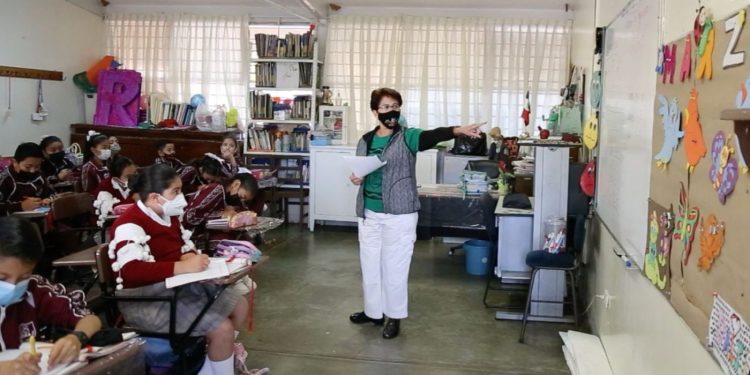 “Ir a donde se requiera”, el consejo de una maestra rural a profesores jóvenes