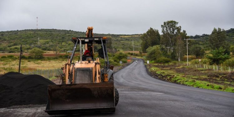 Camino intermunicipal en Charo con avance del 60%: SCOP