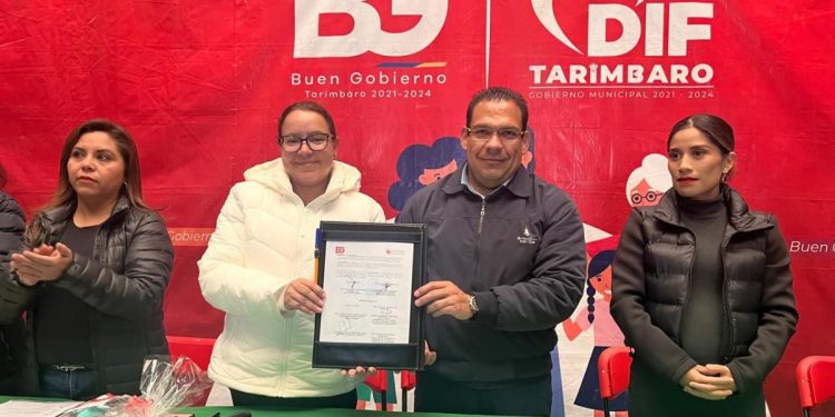 Icatmi entregó constancias a pobladores de Tarímbaro por concluir su capacitación