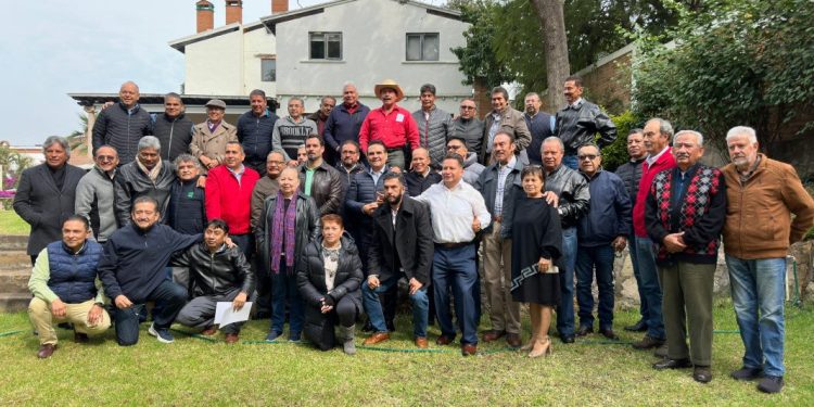 Encabeza Silvano Aureoles reunión con sector agrícola de Michoacán