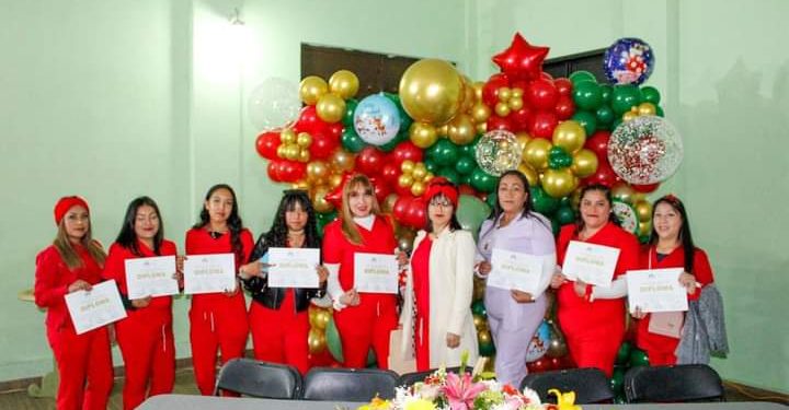 Clausura de Cursos y Talleres del Centro de Desarrollo Comunitario Erendira en Pátzcuaro