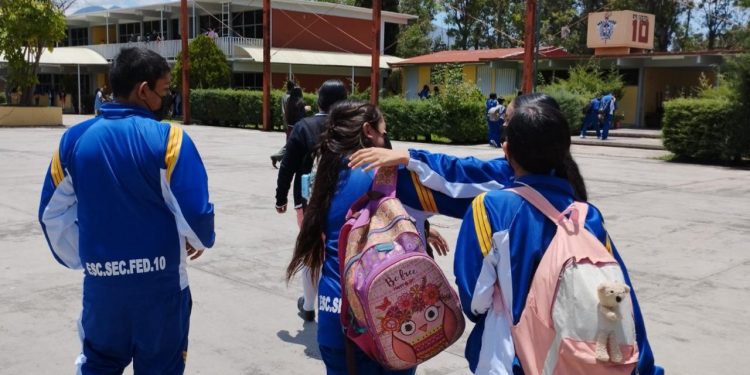 A guardar la mochila; más de 1.2 millones de estudiantes inician vacaciones