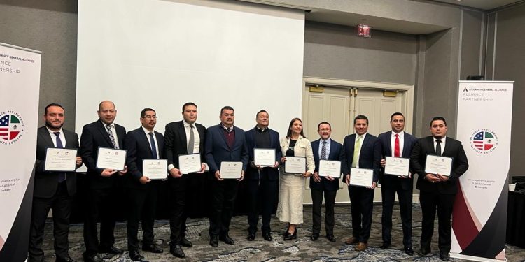 Participa Fiscalía General en el curso “Intercambio Interdisciplinario”, en Alabama, EE.UU.