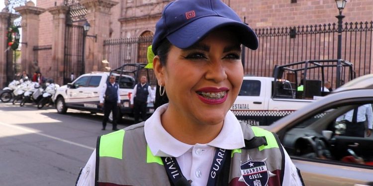 Agentes de Tránsito de la SSP, siempre atentos y dispuestos para ayudar