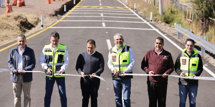 Inaugura Bedolla en Tarímbaro ampliación carretera con 28.6 mdp del Faeispum
