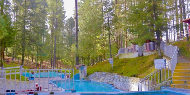 Vive la experiencia de sumergirte en las aguas termales de Rancho Viejo