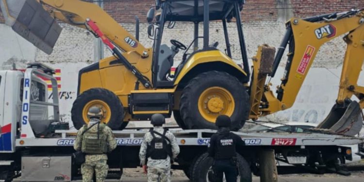 SSP, Sedena y GN decomisan maquinaria utilizada para realizar bloqueos en Churumuco