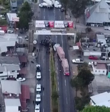 Guardia Civil y Policías locales ofrecen rutas alternas ante bloqueos carreteros