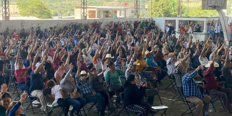 Elige comunidad de Tomendán transitar al autogobierno y presupuesto directo