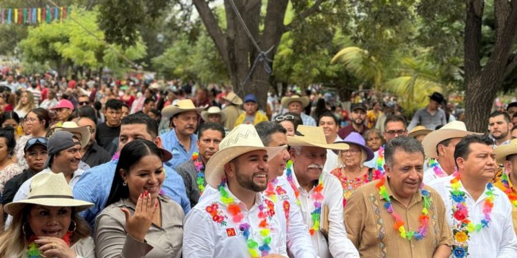 Revisan autoridades alternativas para la rehabilitación de la presa de Zicuirán: Sader