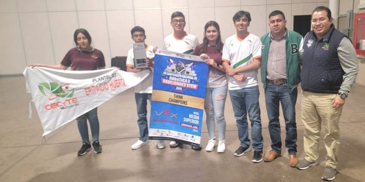Estudiantes del Cecytem campeones nacionales de Programación, se van al mundial de Robótica