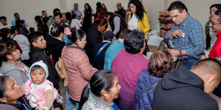Silvano Aureoles pionero en el apoyo a madres solteras y jefas de familia