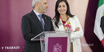 Anuncia Bedolla 326 mil becas Benito Juárez en 2024 para Michoacán