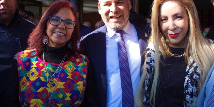 Basificación a docentes ejemplo de recuperación de la rectoría de la educación en Michoacán: Belinda Hurtado