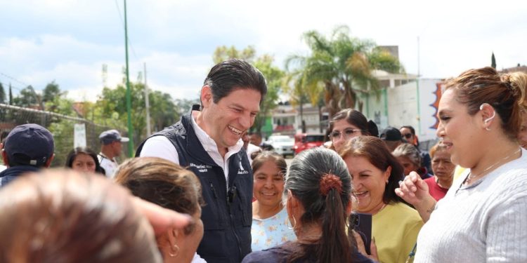 Alfonso Martínez arranca febrero con 4 reencarpetamientos y pavimentaciones