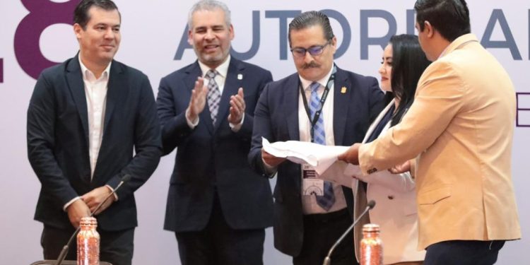 Encabeza Bedolla 28 Encuentro de la Asociación Mexicana de Autoridades de la Movilidad