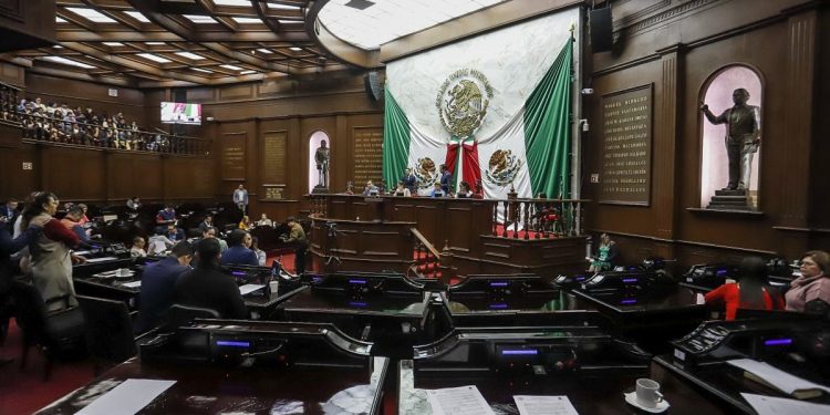 Michoacán tendrá Parlamento Juvenil Universitario 2024