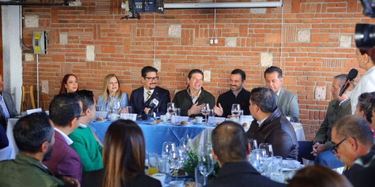 Empresarios reconocen trabajo de administración de Alfonso Martínez