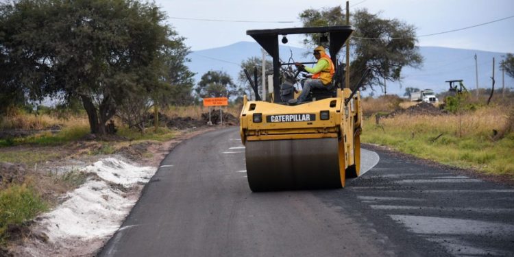 Rehabilitación de camino Tanhuato-Yurécuaro-Ecuandureo, con 55 % de avance: SCOP