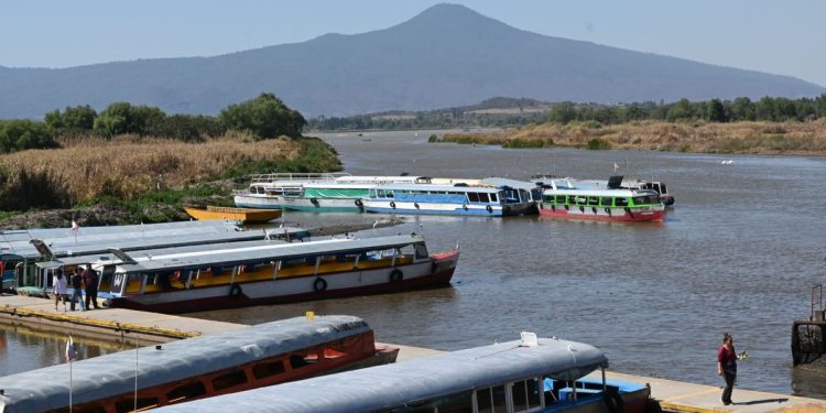 Con normalidad, operatividad del muelle principal de Pátzcuaro