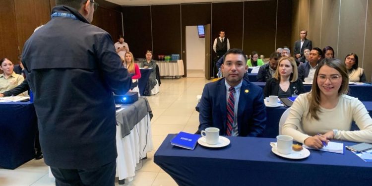 Participa FGE en la presentación de Ruta de Detección y Canalización de Víctimas de Trata de Personas