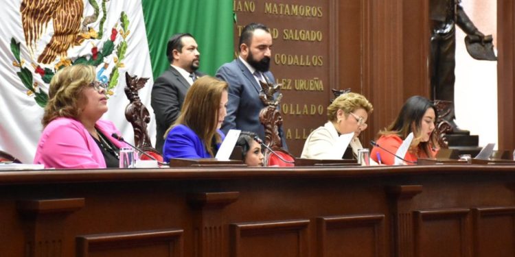 75 Legislatura aprueba licencias de diputados Ernesto Núñez y David Cortés