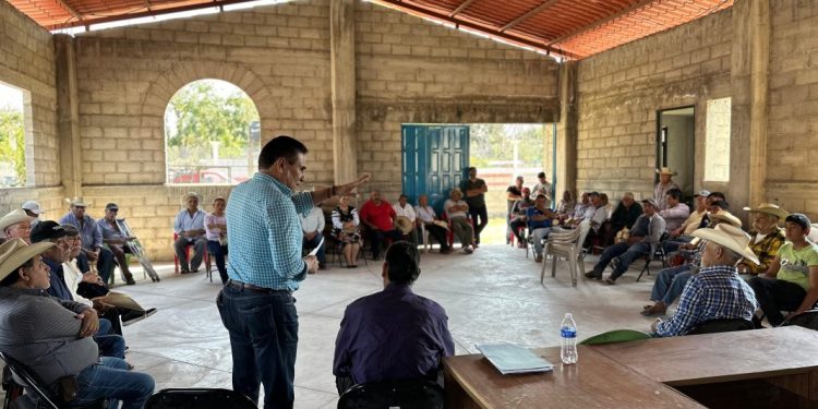 Agradecen a Silvano concesión de agua en Benito Juárez