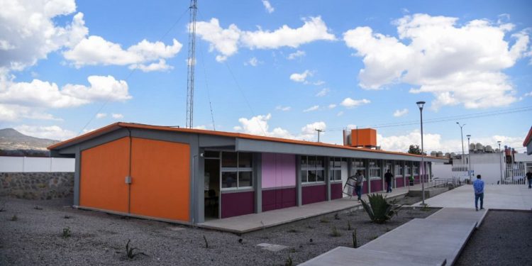 Con nuevo plantel del Icatmi en Villas del Pedregal, vamos por buen camino