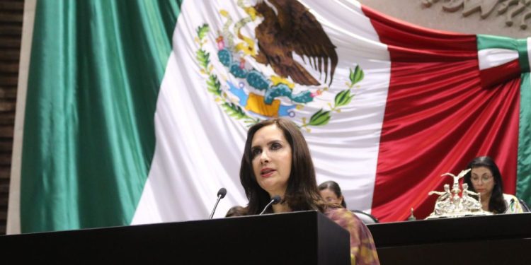 Diputada Macarena Chávez Flores propone endurecer las penas por el comercio de ganado robado.